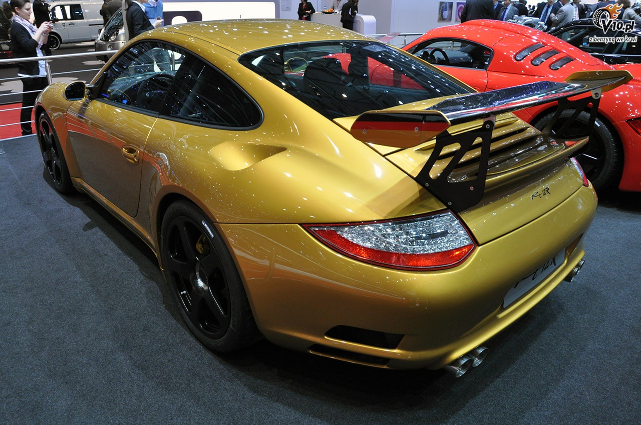 Porsche 911 Turbo RUF RT 12R