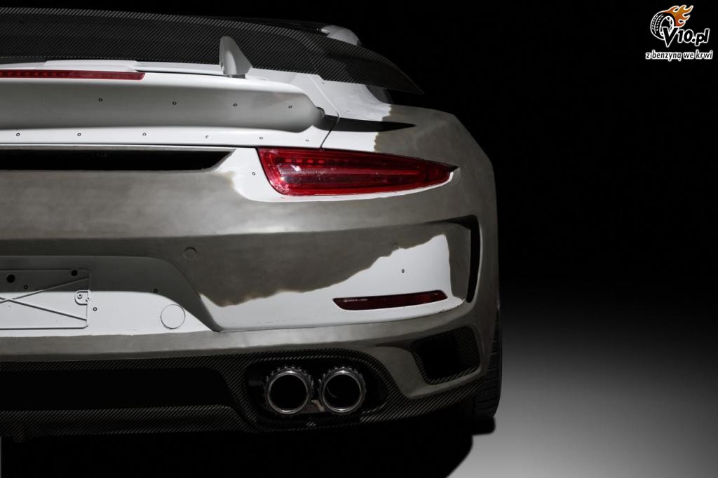 Porsche 911 Turbo Stinger GTR TopCar