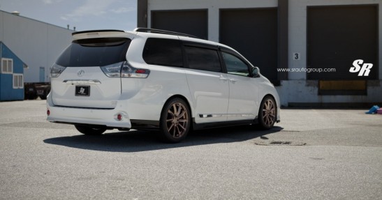 Toyota Sienna SR Auto Group