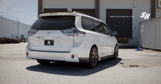 Toyota Sienna SR Auto Group