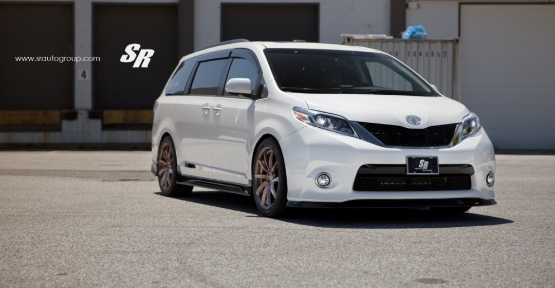 Toyota Sienna SR Auto Group