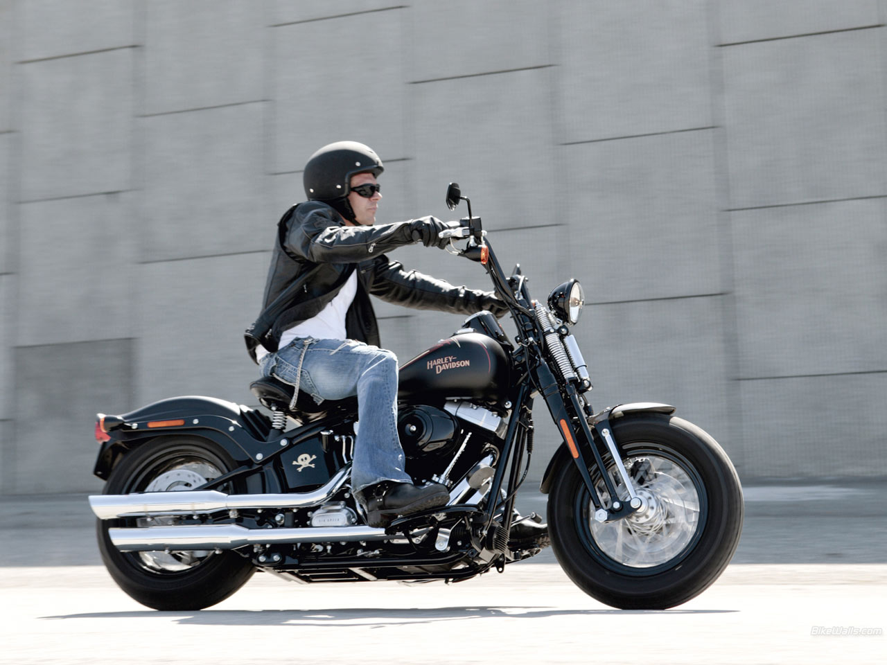 Harley-Davidson%20FLSTSB%20Softail%20Cross%20Bones%201280x960_c85.jpg