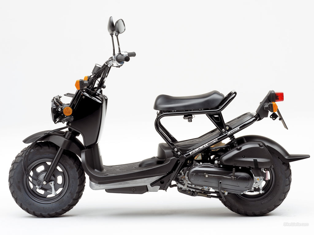 Honda%20Zoomer%201024x768_c24.jpg