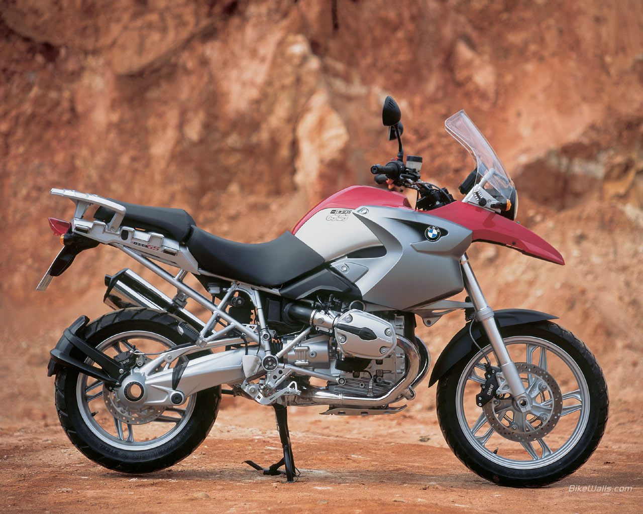 Bmw 1200 характеристики. 2024 bmw r 1300 gs. мотоцикл гусь 1200. мотоцикл эндуро 1100. bmw gs club.